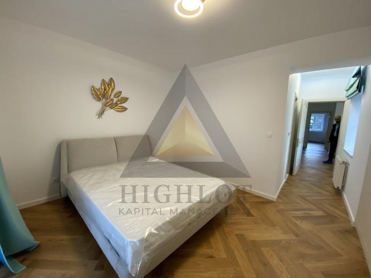 Duplex cu 5 camere cu Canalizare în Iancu Nicolae