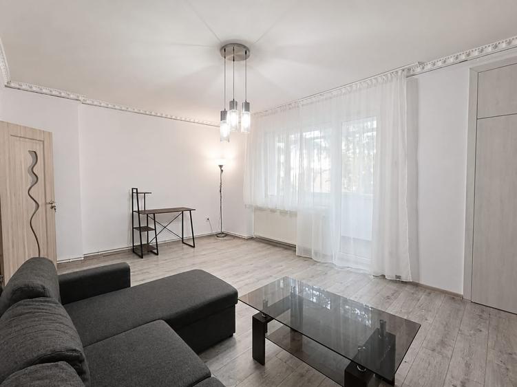 2 camere decomandat, Etaj 1 , Brașovul Vechi – Str. Simion Bărnuțiu - 3