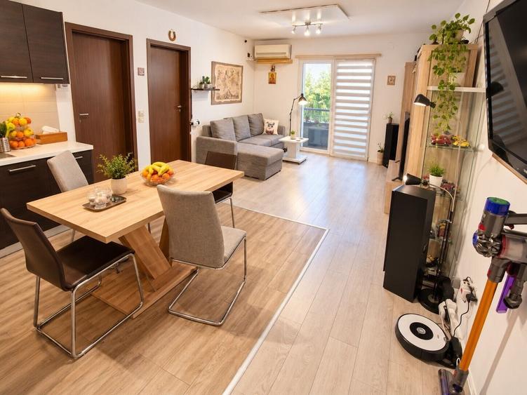 Apartament cu 3 camere decomandat, mobilat în Tunari