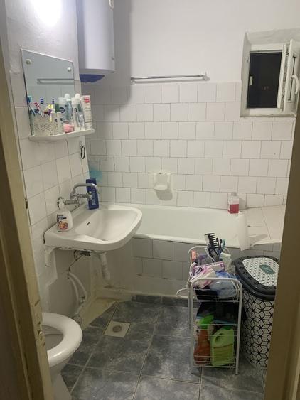 Apartament cu 2 camere decomandat în 1 Mai