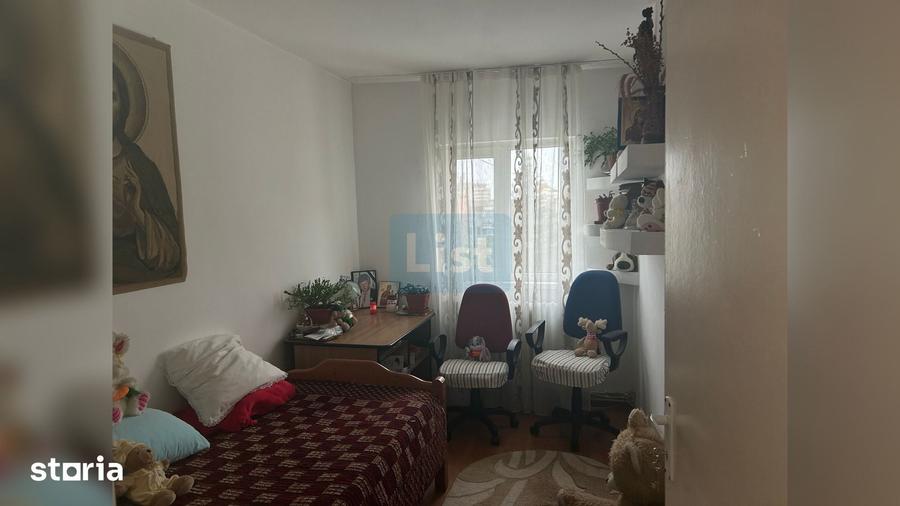 Apartament cu 3 camere decomandat în 9 Mai