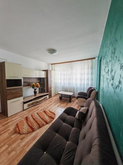 Apartament cu 2 camere semidecomandat în Mihai Bravu