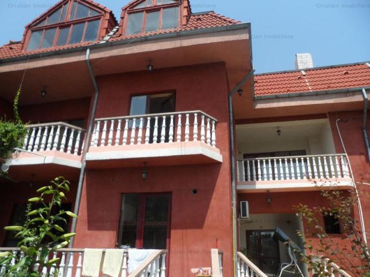 Casă cu 19 camere cu Canalizare în Central