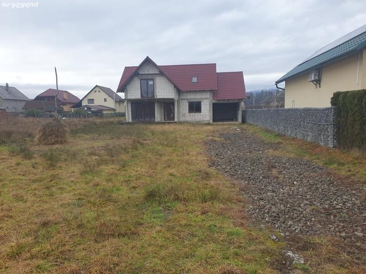 casa rosu+geam pvc mahon ,Ocna Sugatag - 8