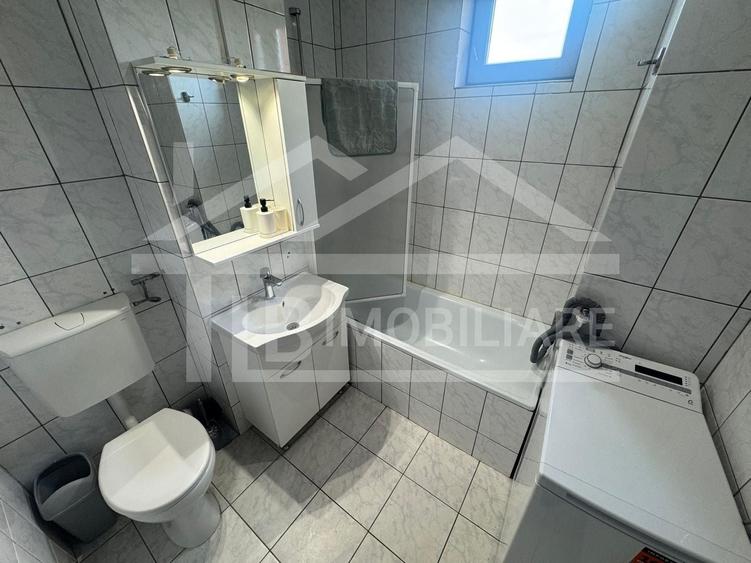 Apartament cu 3 camere decomandat, mobilat în 22 Decembrie 1989