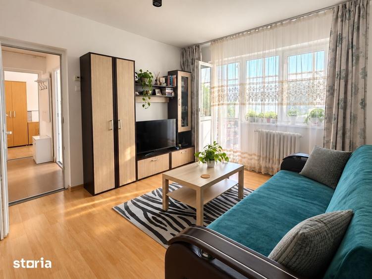Apartament cu 3 camere semidecomandat în Cug