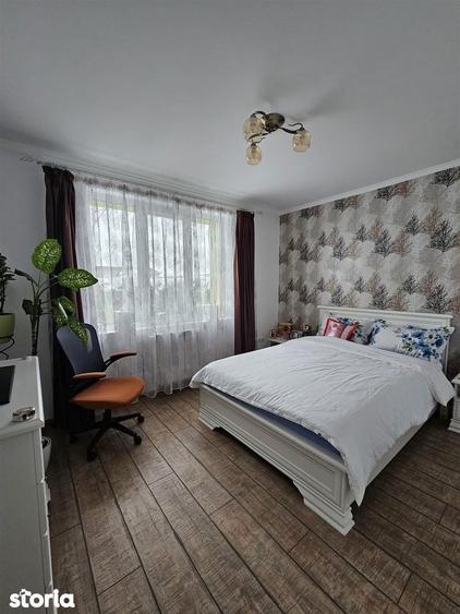 Casă cu 4 camere cu Teren 332 Mp în Sântandrei