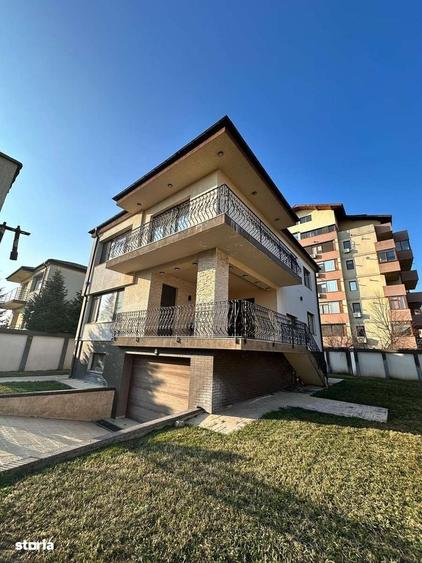 Casă cu 4 camere cu Teren 370 Mp în Central