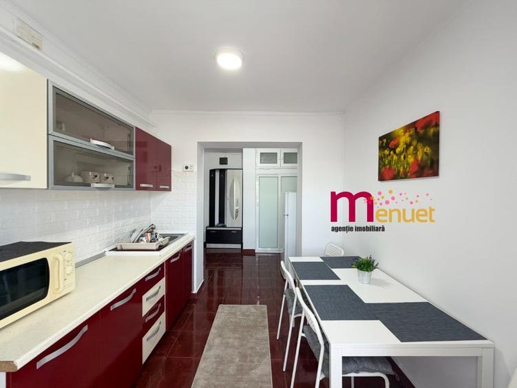 Apartament cu 2 camere decomandat în Pelican