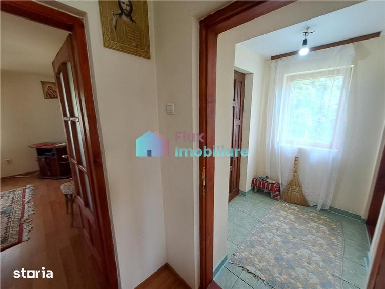 Casă cu 2 camere cu Teren 3743 Mp în Mălini