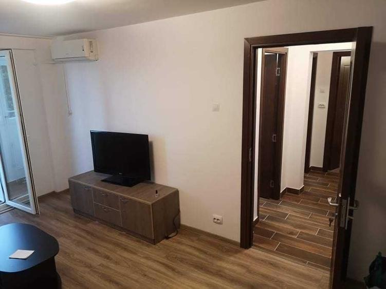 Inchiriez apartament 2 camere zona Titan - 3