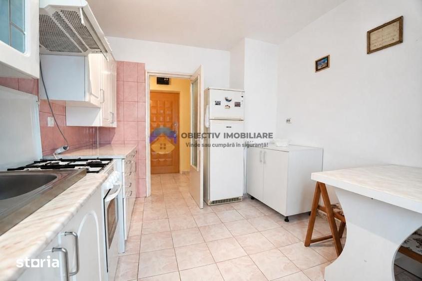 Apartament cu 2 camere decomandat în Mărăței