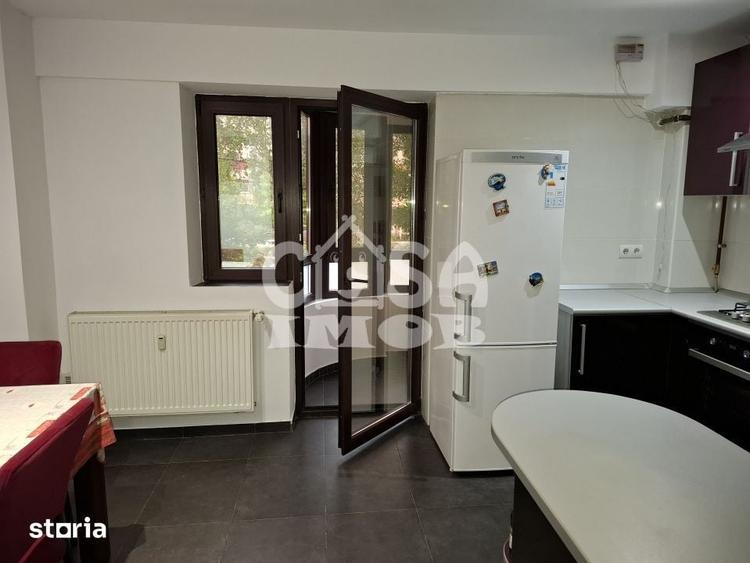 Apartament cu 3 camere decomandat în Central