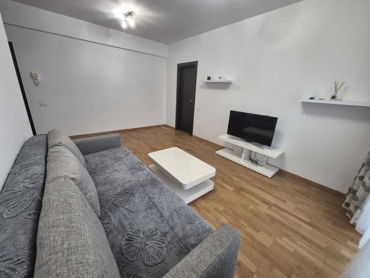 Apartament cu 2 camere semidecomandat în Sisești