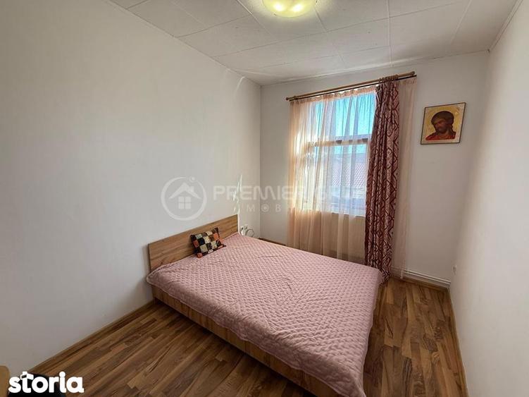 Casă cu 3 camere cu Canalizare în Sărărie