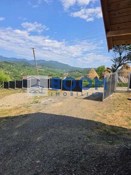 Casă individuală cu 3 camere cu Canalizare în Berislăvești