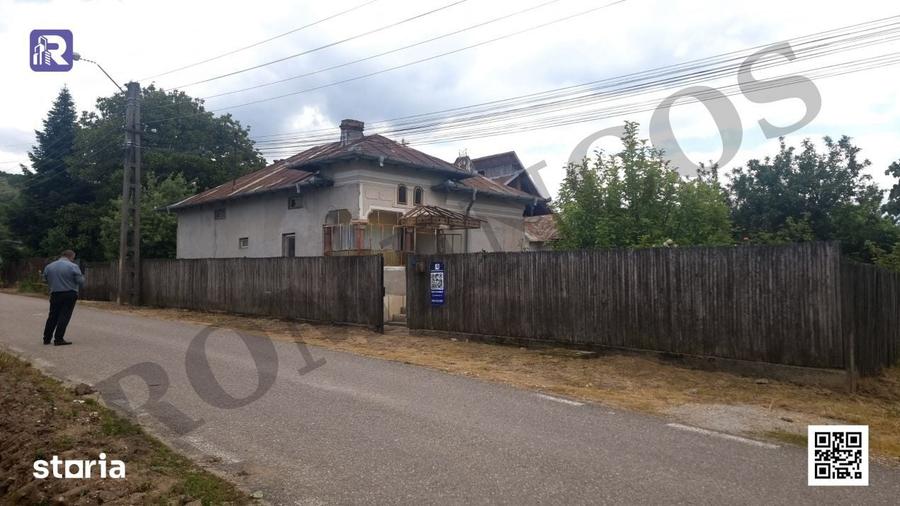 Casă cu 6 camere cu Teren 1334 Mp în Central