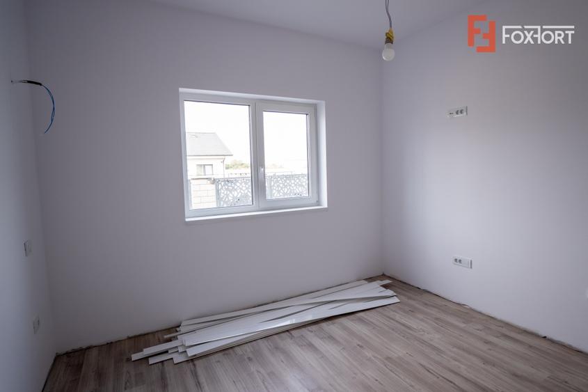 Duplex cu 4 camere cu Teren 273 Mp în Urseni