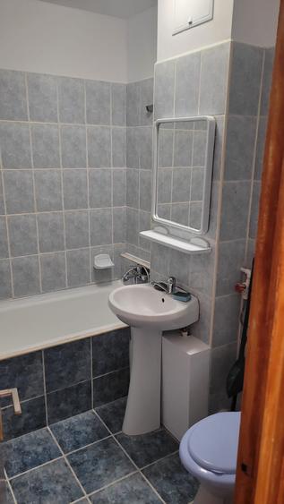Garsonieră decomandată, mobilată în Tineretului