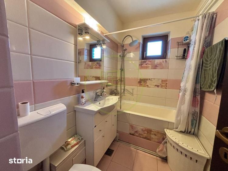 Apartament cu 4 camere semidecomandat în Central