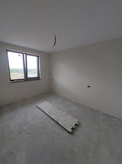 Casă cu 4 camere în Bariera Vâlcii
