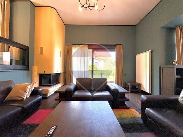 Casă individuală cu 6 camere cu Teren 1010 Mp în Noua