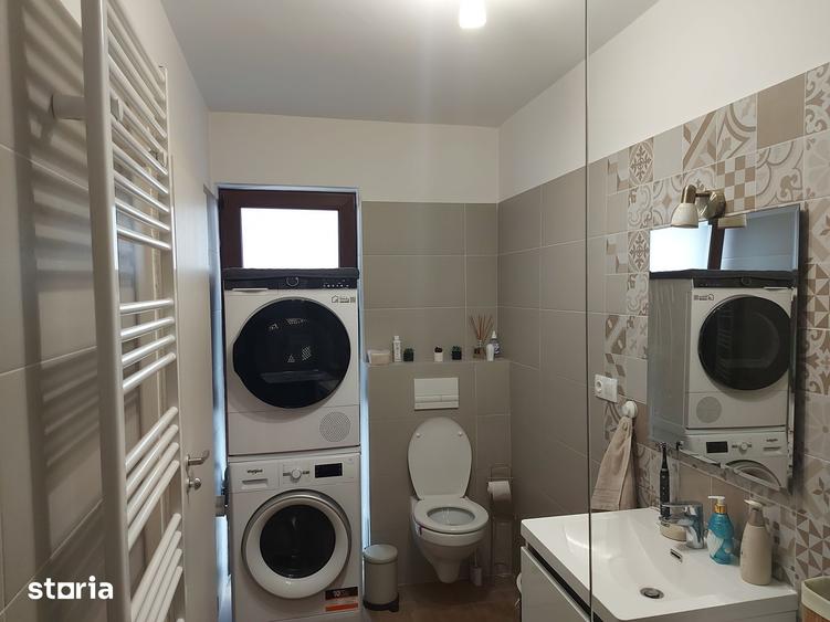 Casă cu 4 camere cu Teren 250 Mp în Central