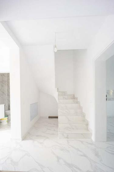Duplex cu 4 camere cu Canalizare în Lunca Cetățuii