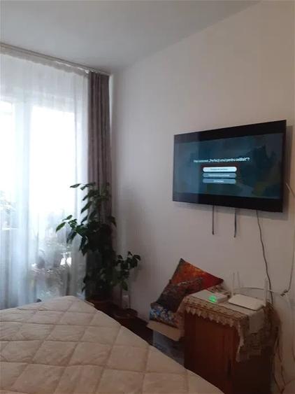 Apartament cu 2 camere semidecomandat în Florești
