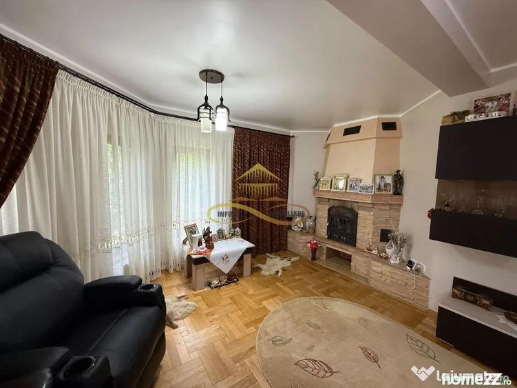 Casă cu 5 camere cu Teren 760 Mp în Măgura