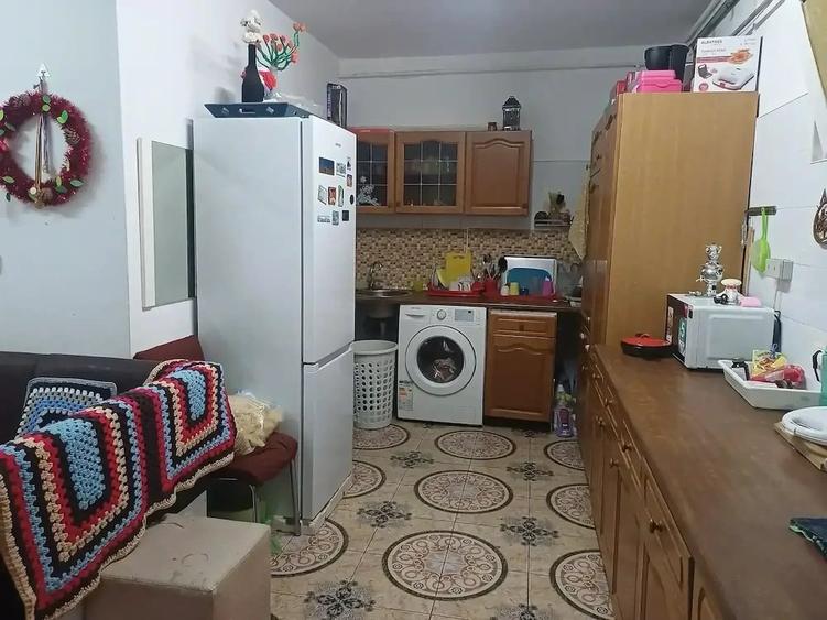 Casă cu 5 camere în Olimpia-Stadion