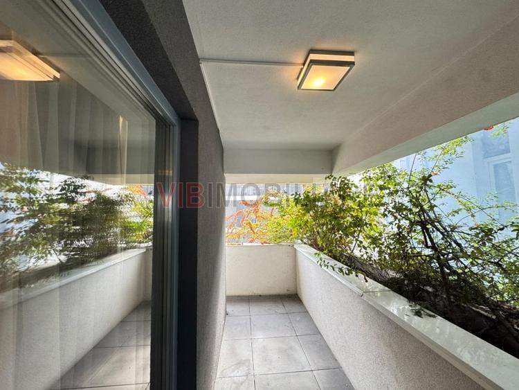 Apartament cu 3 camere semidecomandat în Gara de Nord