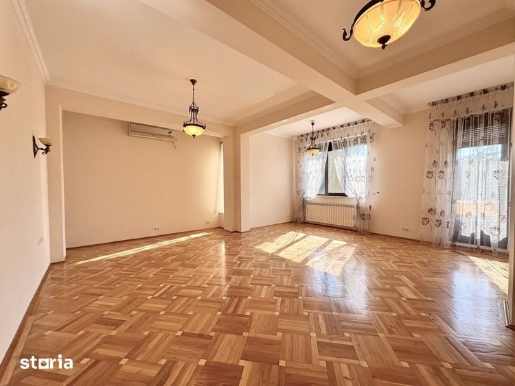 De inchiriat Vila Eleganta 8 camere -Pipera Iancu Nicolae - 1