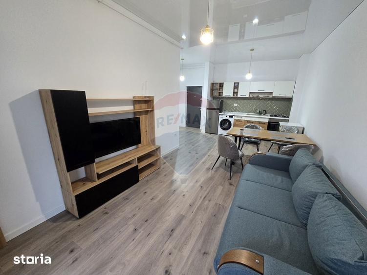 Apartament cu 2 camere decomandat în Central