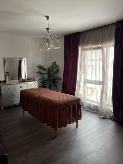 Casă cu 4 camere în Tunari