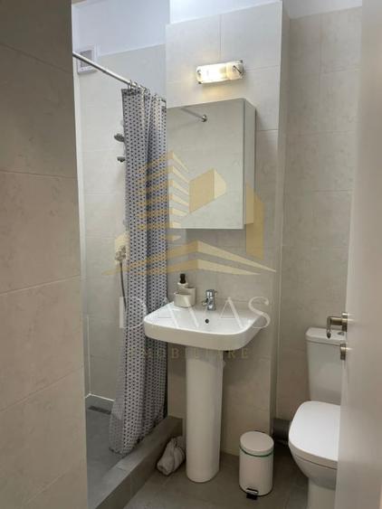 Apartament cu 3 camere decomandat, mobilat în Zorilor