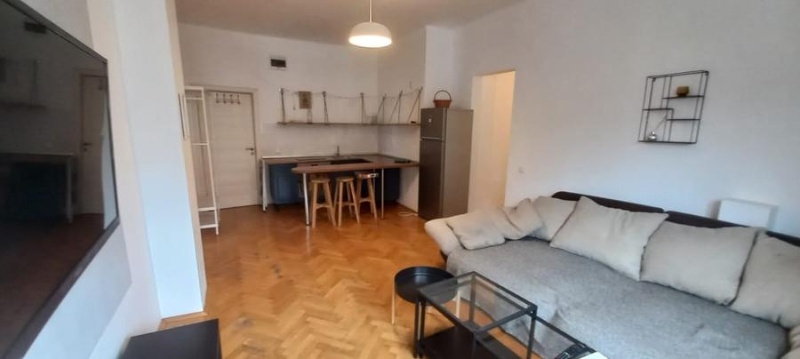 Apartament cu 4 camere decomandat în Rosetti