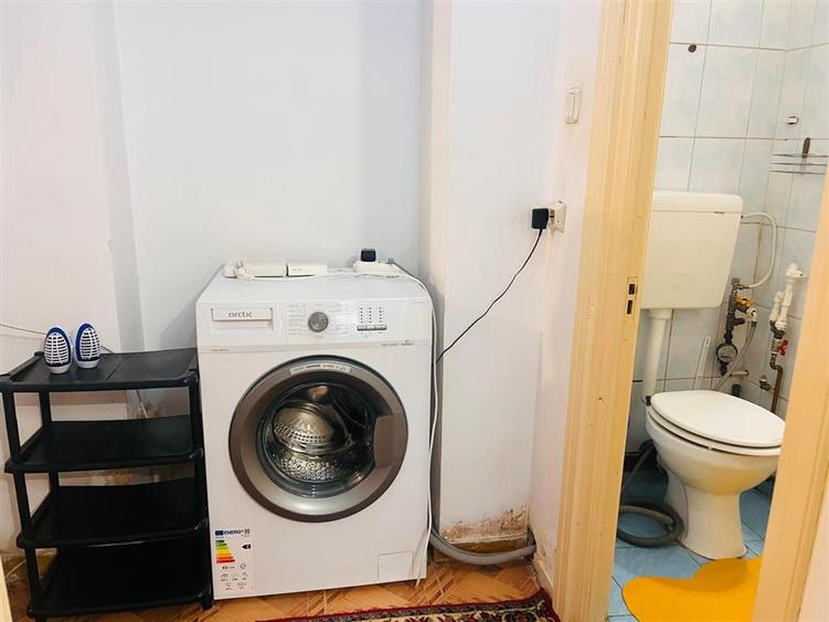 Apartament cu 2 camere decomandat, mobilat în Central