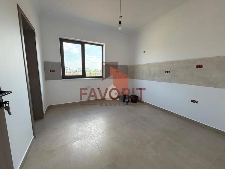 Casă cu 3 camere cu Teren 330 Mp în Sânandrei