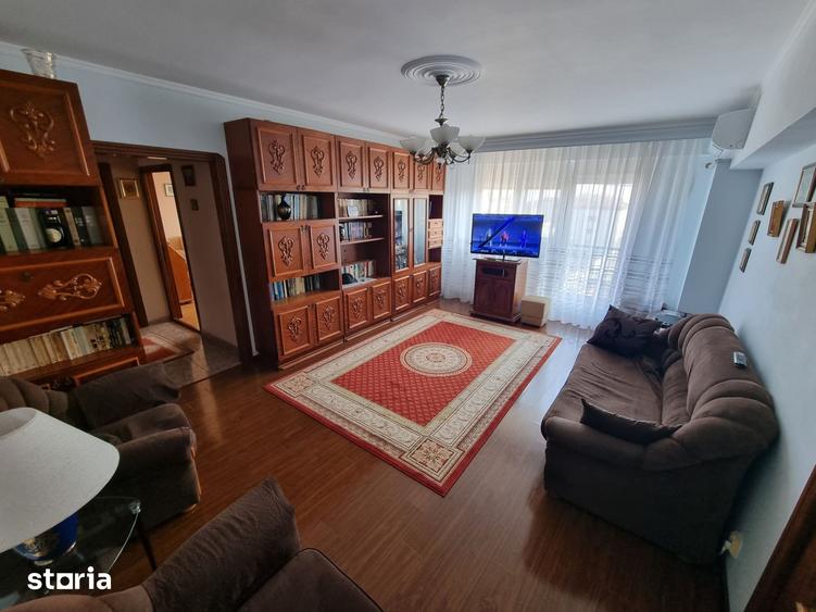 Apartament cu 3 camere în Capitol