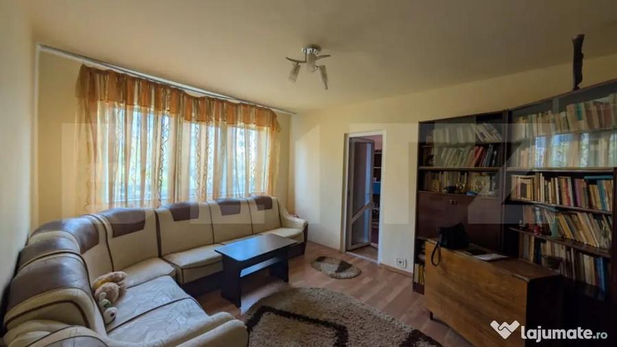 Apartament cu 2 camere semidecomandat în Micro 4