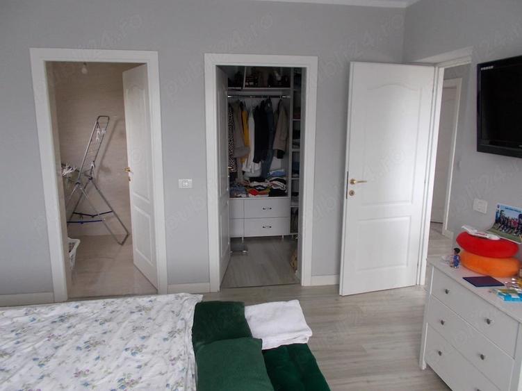 Casă cu 4 camere cu Teren 1190 Mp în Parța