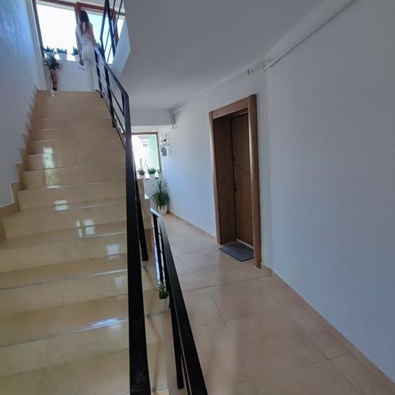 Apartament cu 2 camere, mobilat în Faleza Nord
