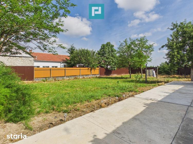 Casă cu 4 camere cu Teren 800 Mp în Mădăras