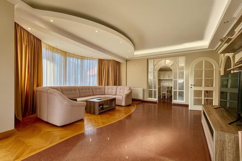 Apartament cu 3 camere semidecomandat, mobilat în Herăstrău