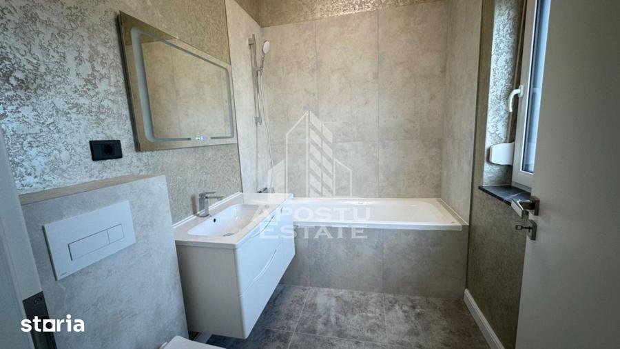 Casă cu 3 camere cu Teren 338 Mp în Lipovei
