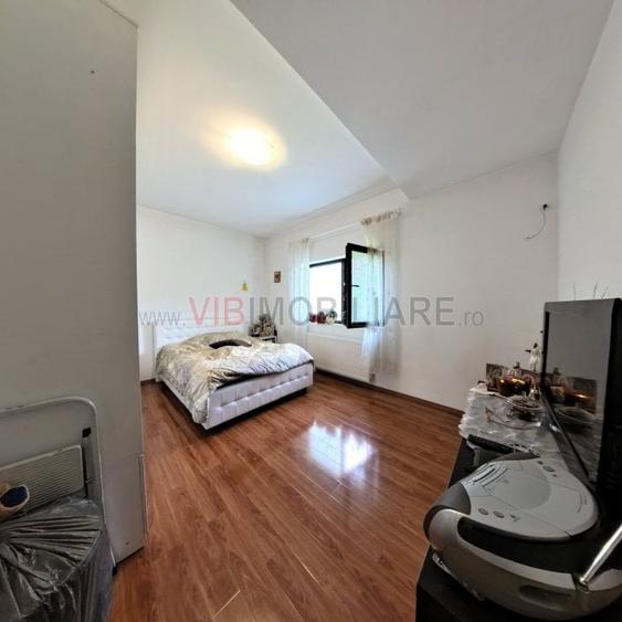 Apartament cu 3 camere decomandat, mobilat în Prelungirea Ghencea