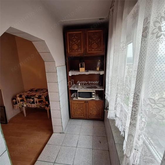 Apartament cu 2 camere decomandat, mobilat în Central