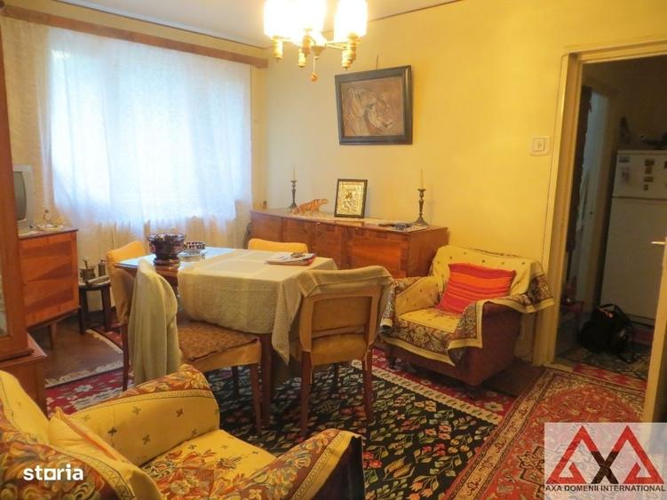 Apartament cu 3 camere semidecomandat în Titan