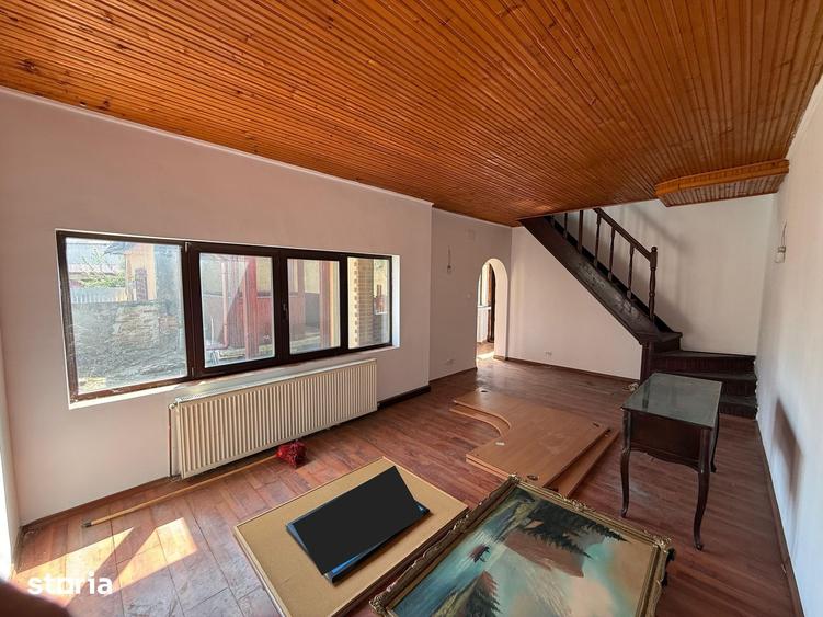 Casă cu 5 camere cu Teren 197 Mp în Rahova